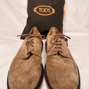 Tod's Men's Tan Suede Oxfords